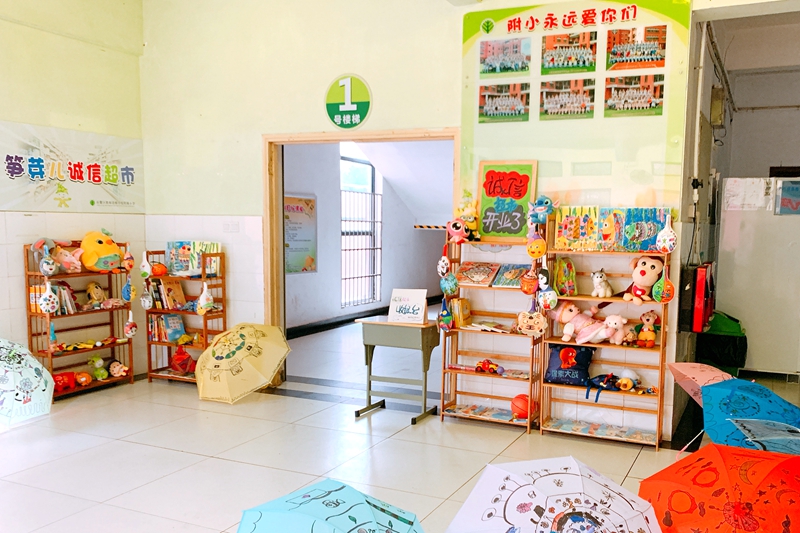 湖南：诚信超市植根长沙校园近四载 诚信理念成学生道德“标配”