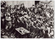 百团大战第二阶段，涞灵战役三甲村战斗后，被俘的日伪军及家属。